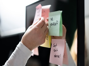 How to use sticky notes to improve reading efficiency