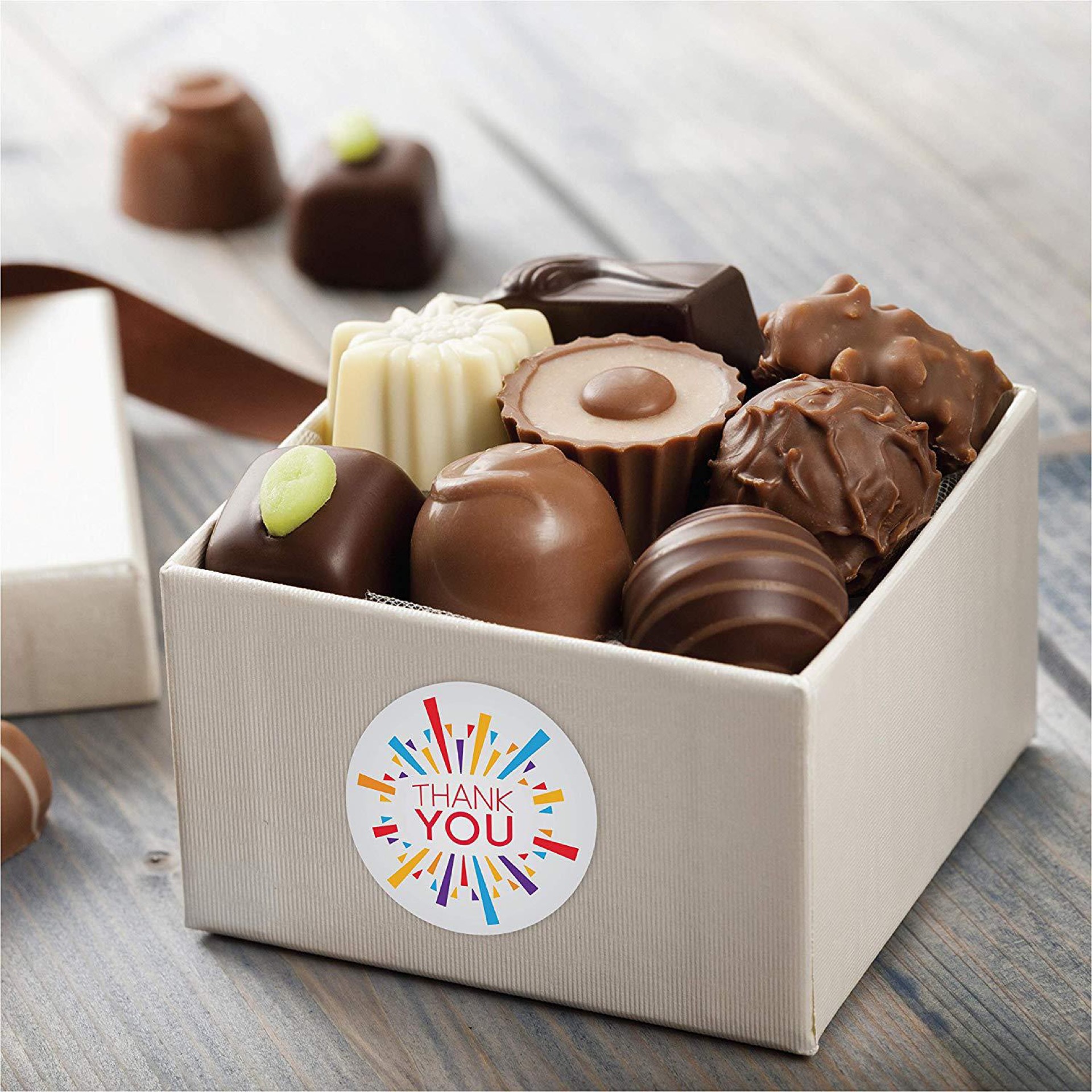 Custom Adhesive Thank You Sticker with Logo Printing 1 inch Label for Cake Chocolate Box Present Gifts Packaging Small Business
